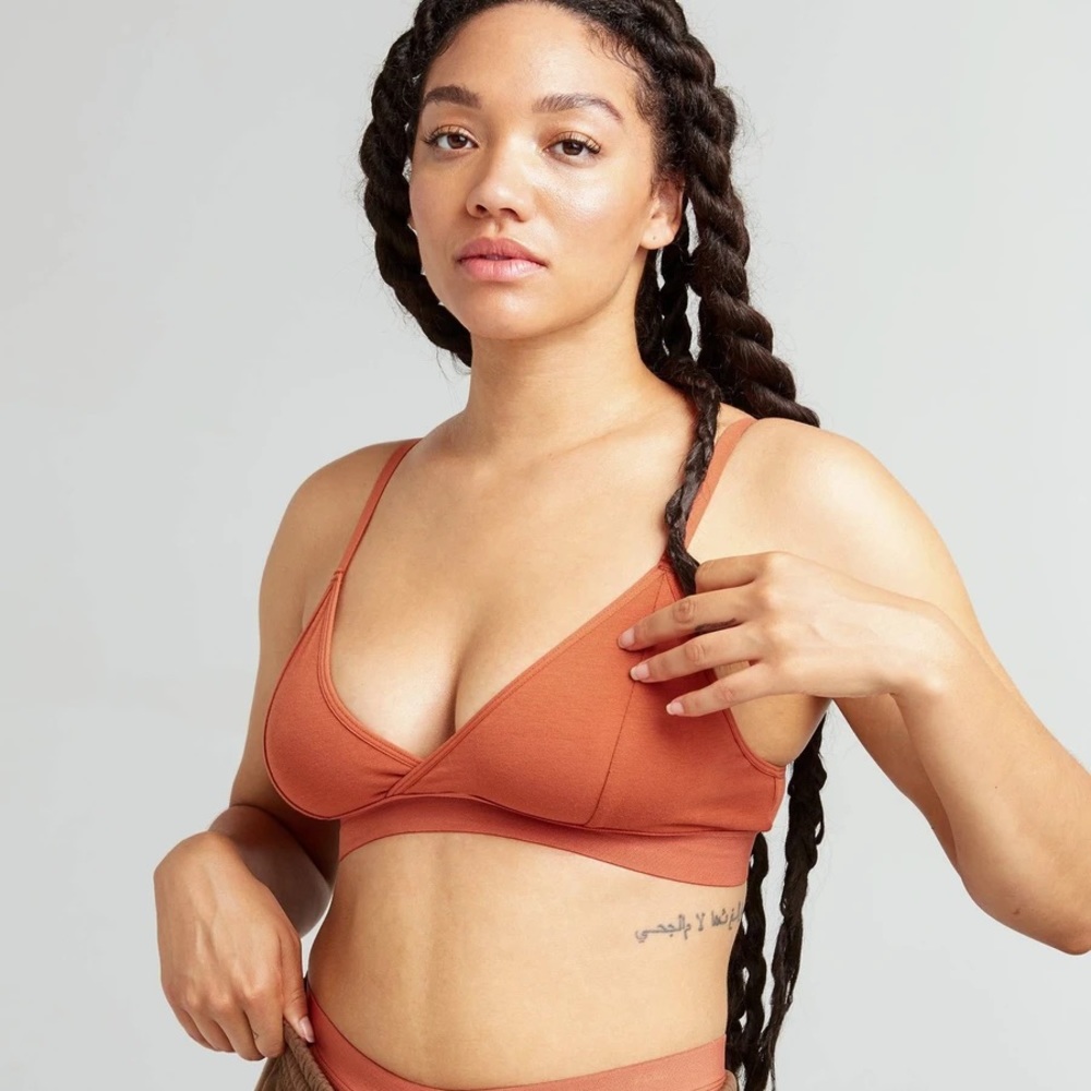 Richer Poorer Women's Classic Bralette (Size M)